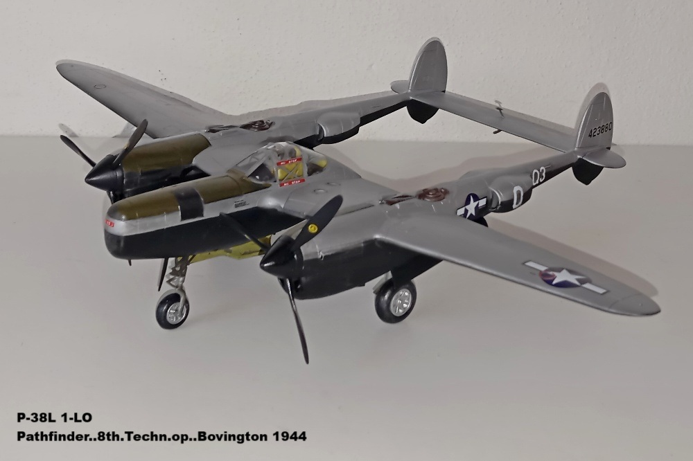 P-38L 1-LO Pathfinder..8th.Techn.op..Bovington 1944